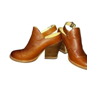 Timberland Boot Company  Leather Marge Slingback Chunky Bootie